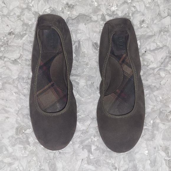 Born Shoes - Born Tami Suede Flat 6.5